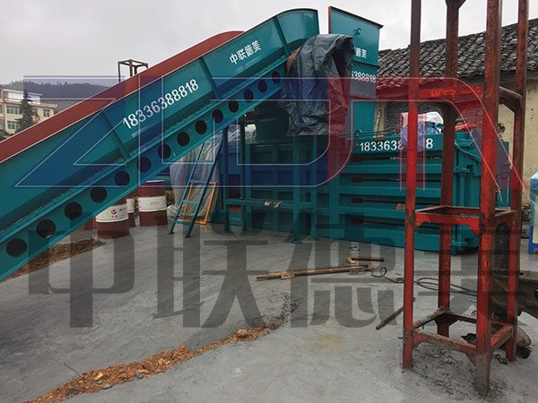自動廢金屬打包機